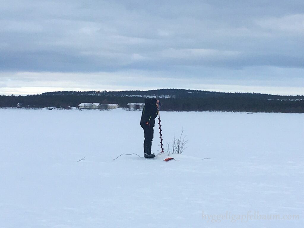 ice-fishing-1